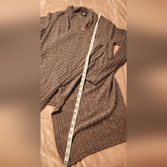 Bobeau Taupe Draped Women's Sweater Size Small - Picture 7 of 11